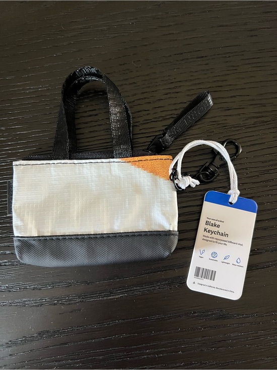 Rareform Handbags - NEW WITH TAGS MINI BLAKE RAREFORM  Women's Mini Tote Keychain Pouch